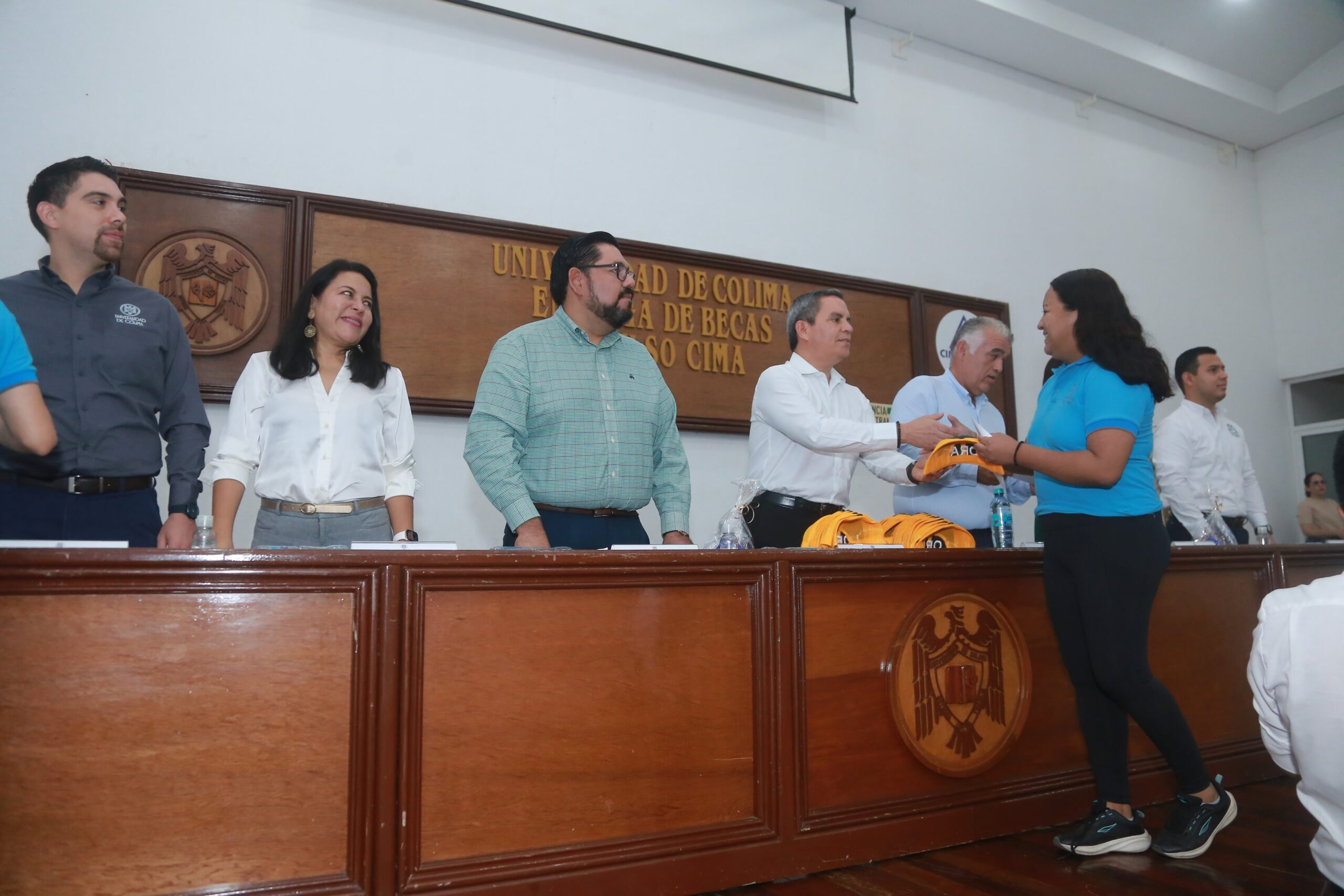 Grupo CIMA impulsa a estudiantes de la UdeC con más de 50 becas