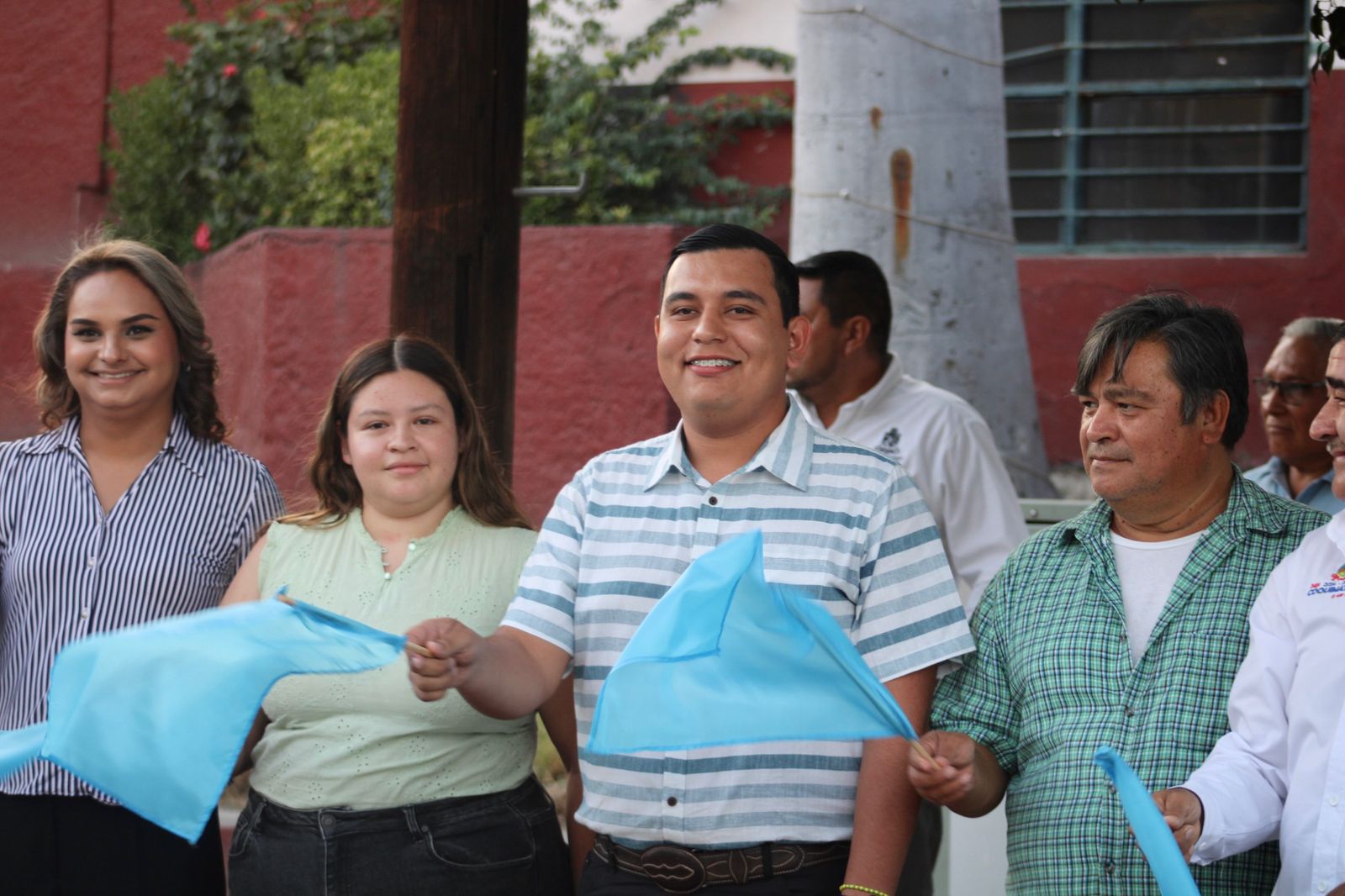Refrenda alcalde de Coquimatlán compromiso con la seguridad en Pueblo Juárez.