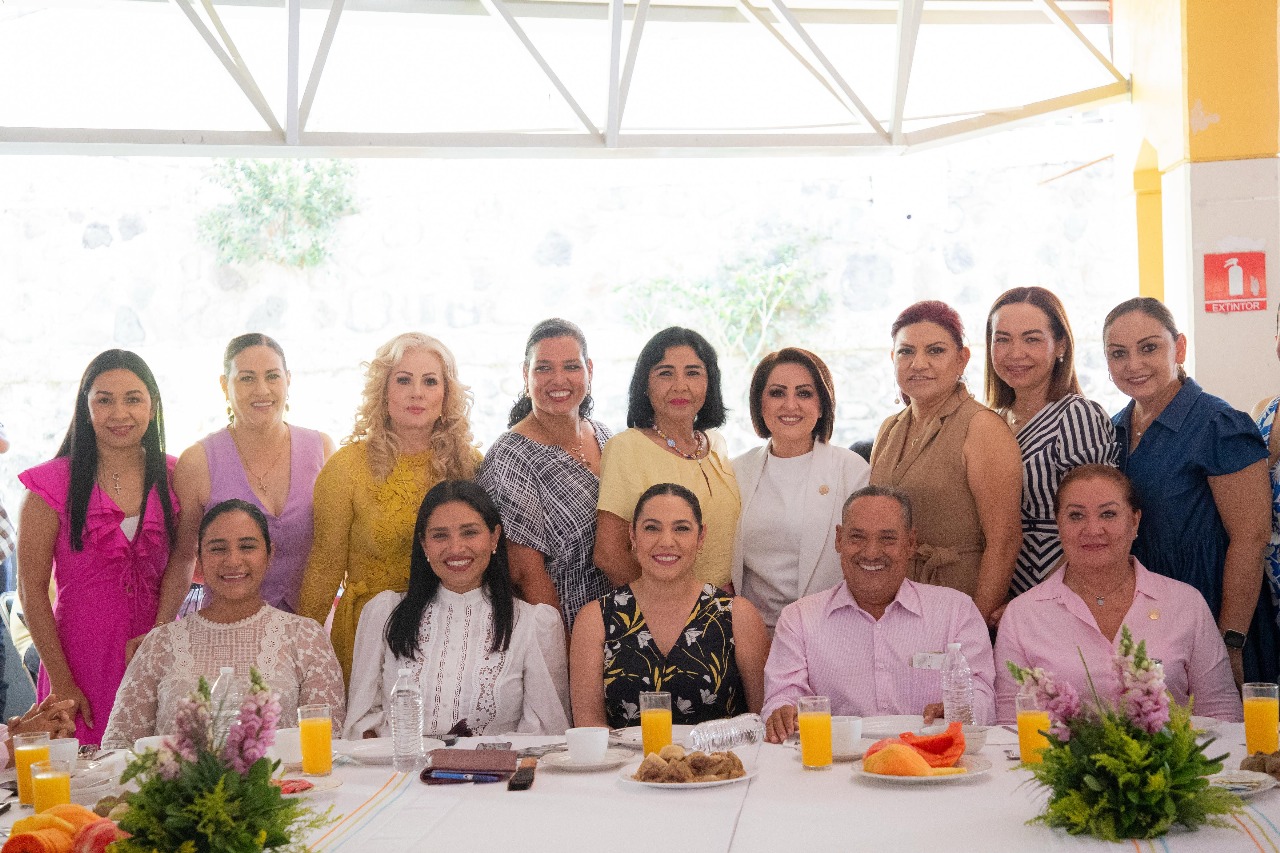 Indira Vizcaíno adelanta el bono del Día de las Madres a trabajadoras sindicalizadas