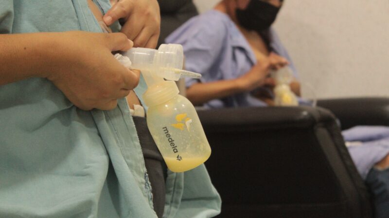 Promueve Salud Colima la leche materna como el alimento más completo para bebés