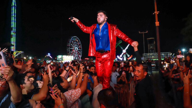 Con más de 50 mil personas cierra La Arrolladora Banda el Limón las Fiestas de Mayo 2025